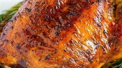 حضري الفراخ المحشية بالأرز في الفرن بالكيس الحراري
