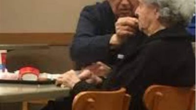 قصه دخل رجل مع زوجته الى احد المطاعم المشهورة كامله بقلم سمير شريف
