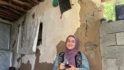 انا سلمى 20 سنة