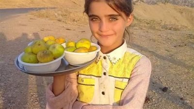 فتاة المدرسه