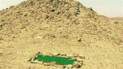 قبر السيدة آمنة بنت وهب في الابواء ..