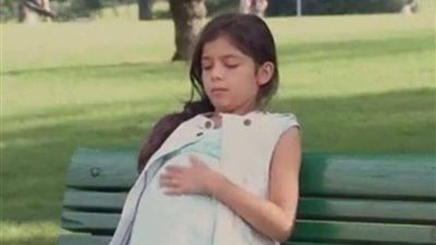 قصه كانت الأم تلاحظ شحوب ابنتها كامله